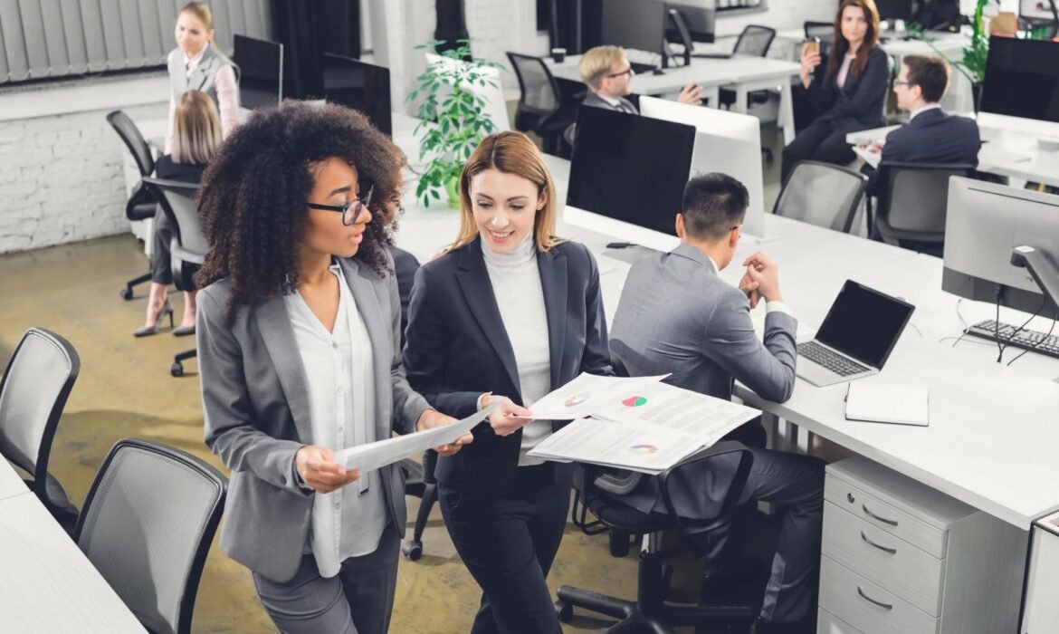 The 500-Employee IT Deployment Plan: From Device Selection to Handover